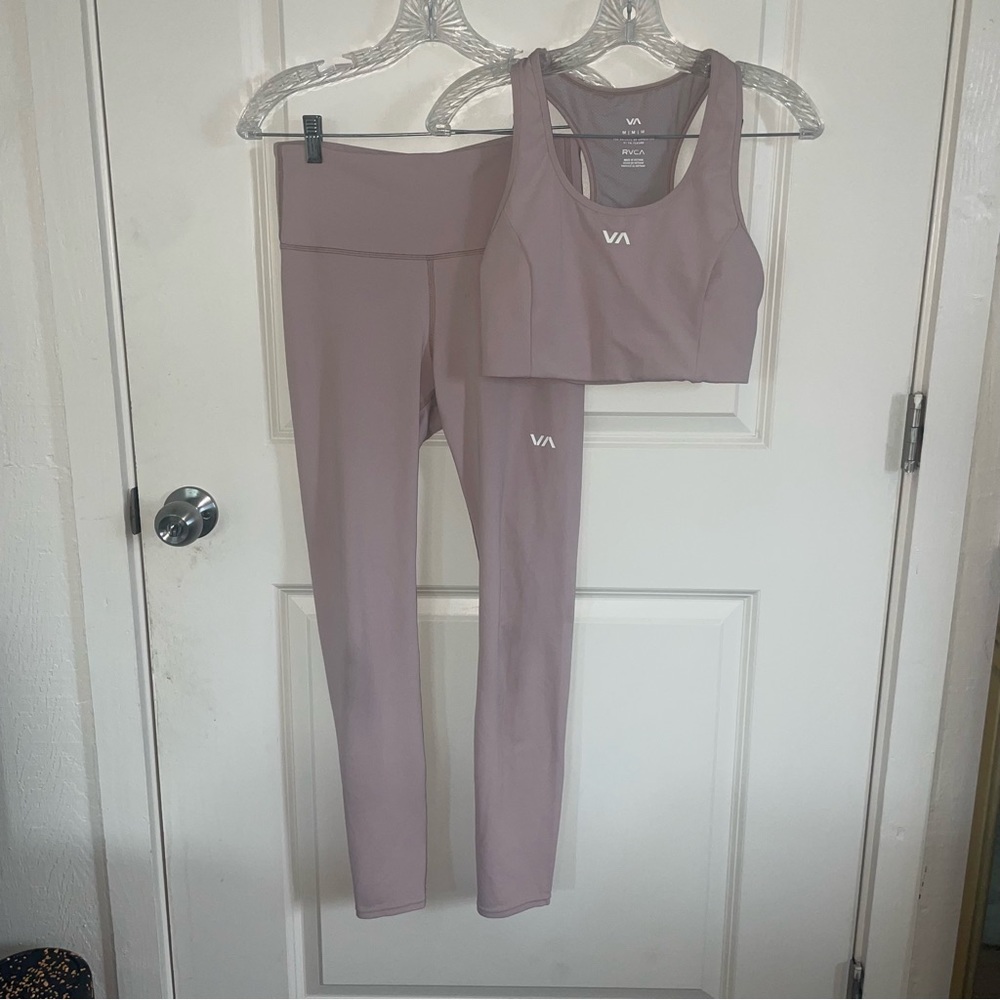 RVCA Essentials Sports Bra and Leggings Set (Medium)
